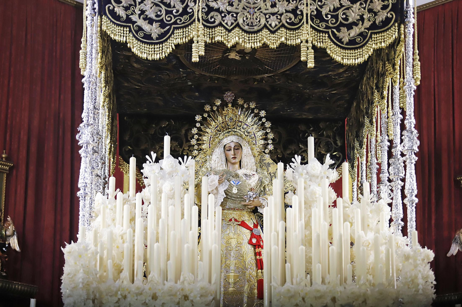 Imágenes de la procesión del Corpus Christi en Huelva