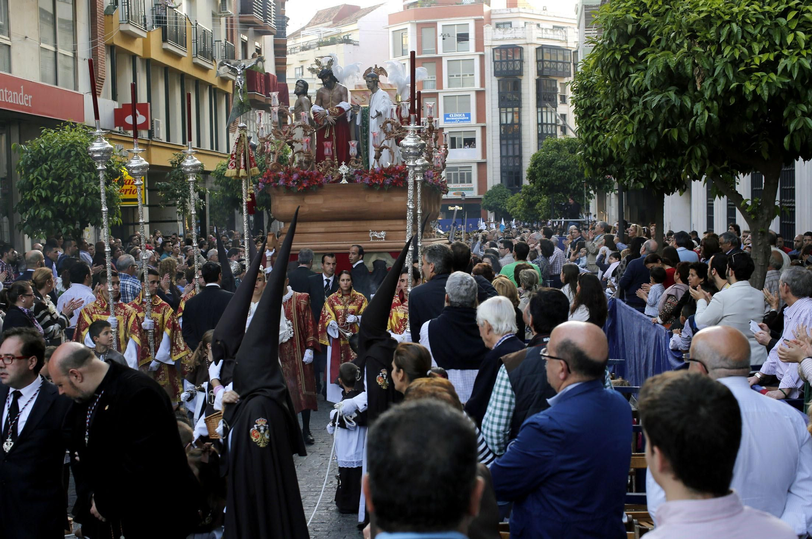 Procesión de la Hermandad de La Salud.