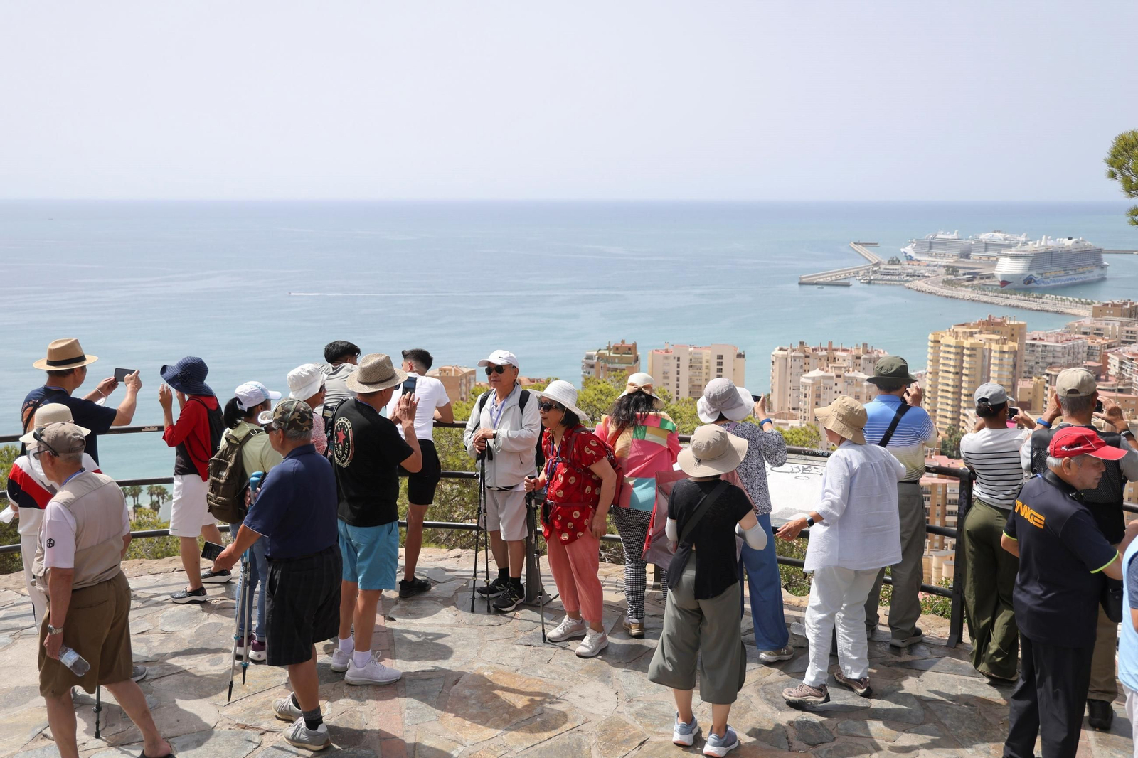 Aluvión de cruceristas en Málaga: 11.566 en un mismo día a bordo de dos buques