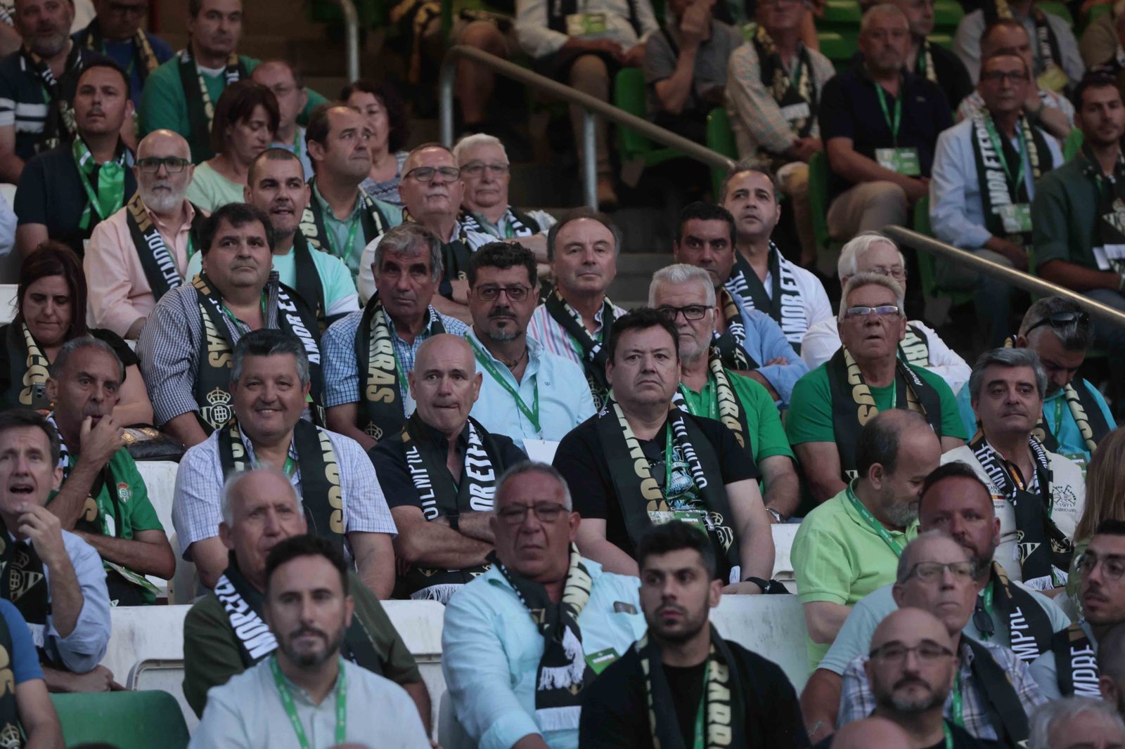 Búscate en el acto Siempre Verdiblancos