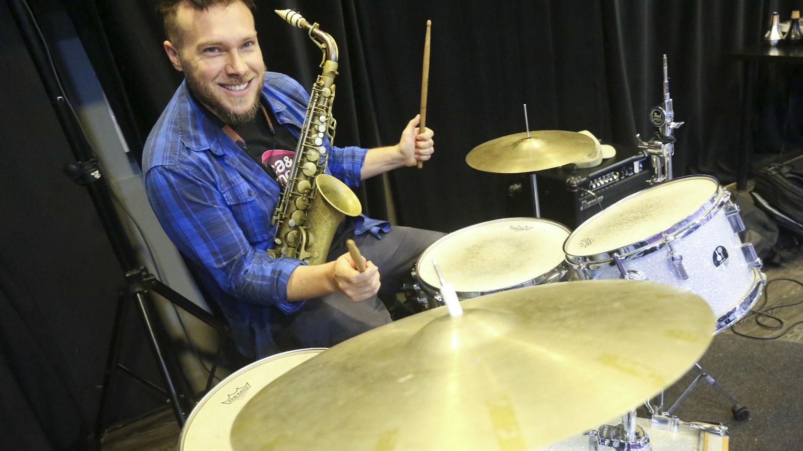 El saxofonista José Manuel Leal ‘Tete’, en la sede de la CAMM. El saxofonista José Manuel Leal ‘Tete’, en la sede de la CAMM.