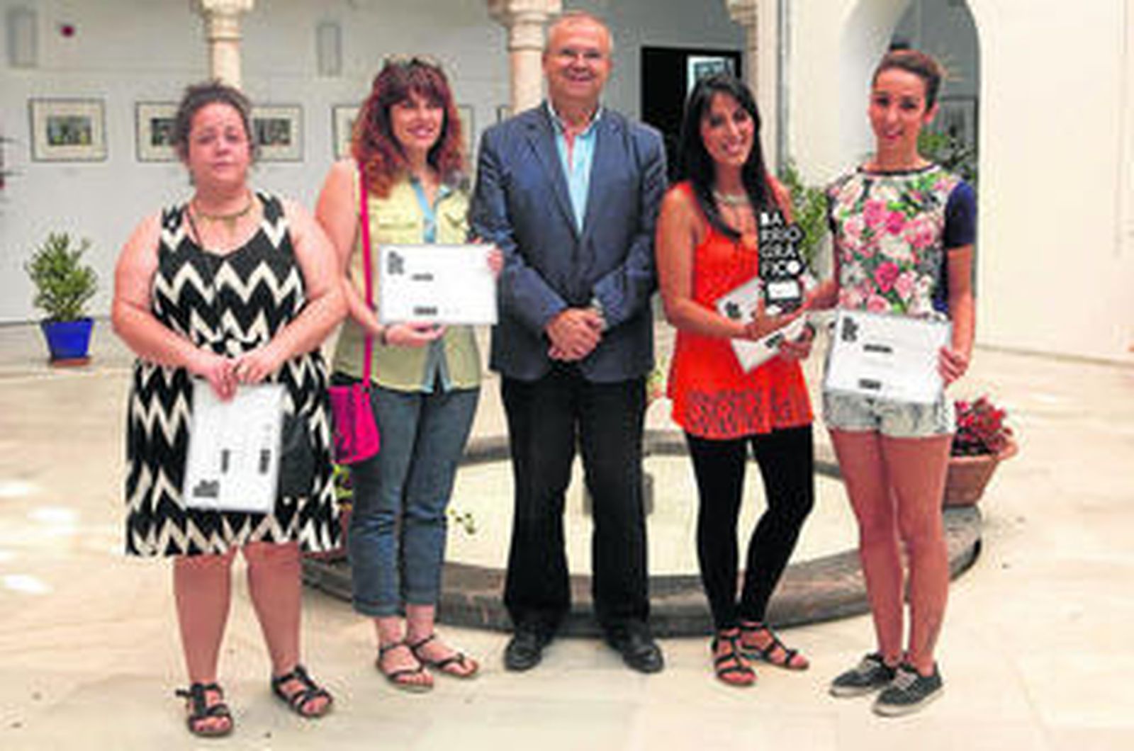 Vanesa López Ríos y Laura Alonso ganan el certamen Barriográfico