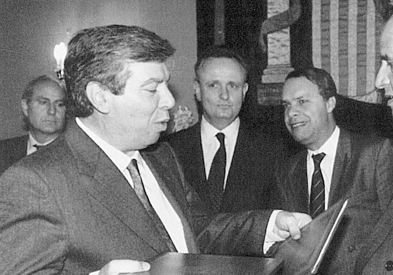 1992 hace 25 añosProtestas contra el ministro Corcuera