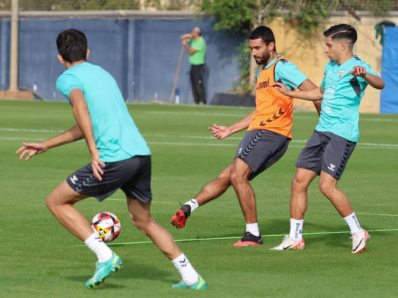 Charla de Pellicer mirando al Antequera-Málaga CF