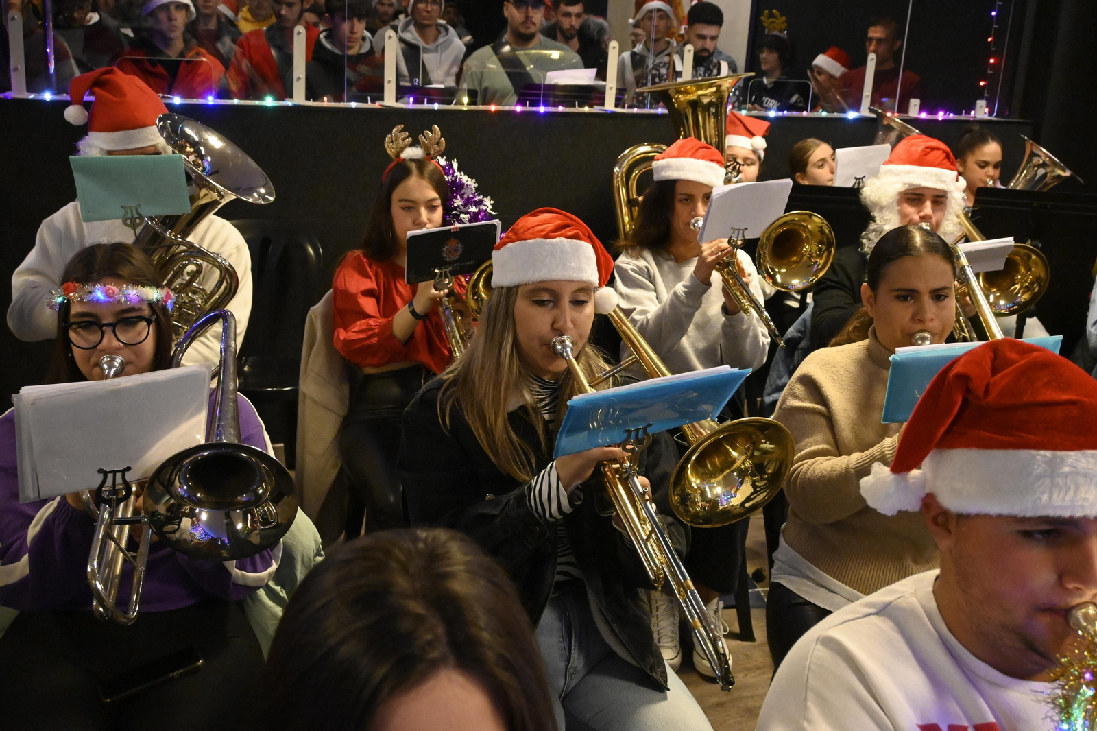 Ensayo preparatorio de la AM Santa Cruz para la cabalgata de Reyes Magos, en Imágenes
