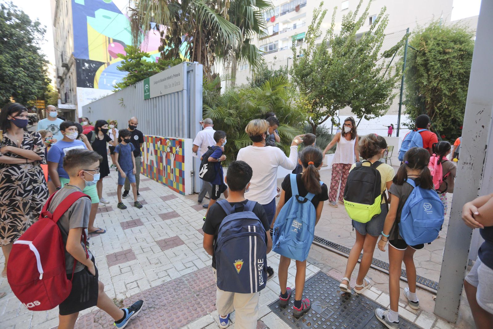 Vuelta al cole en Málaga: Fotos de un día de nervios y mascarillas