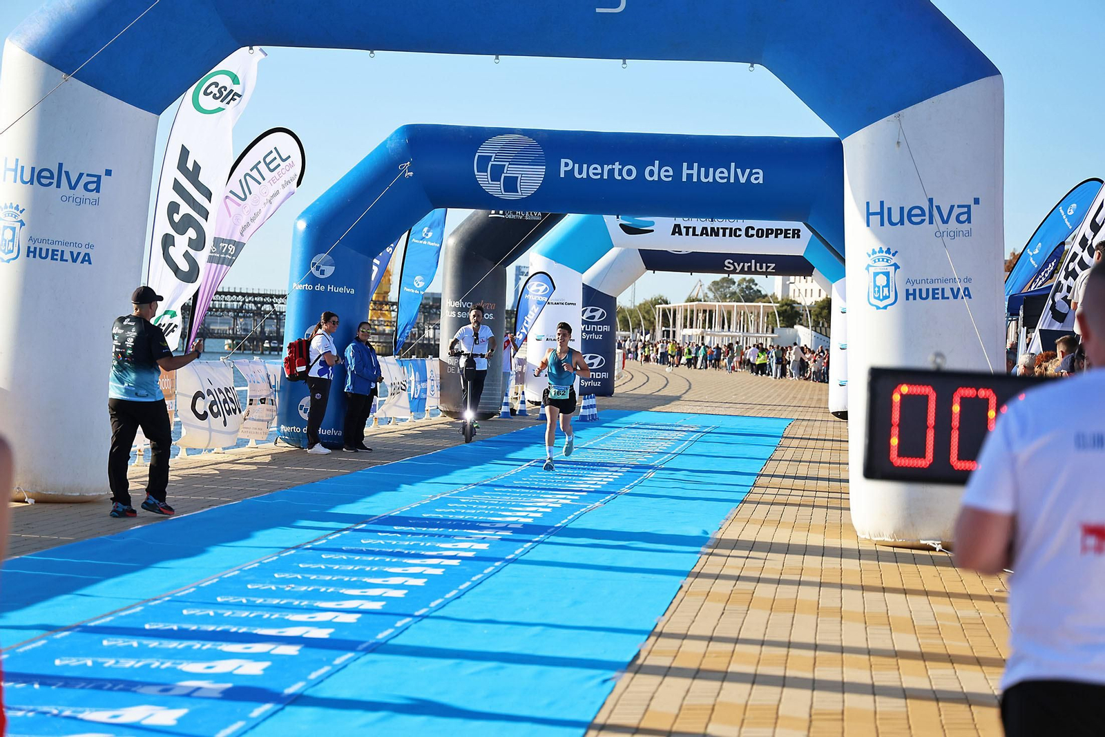 Imágenes de la 10K Huelva Avatel Telecom 'Puerta del Descubrimiento'