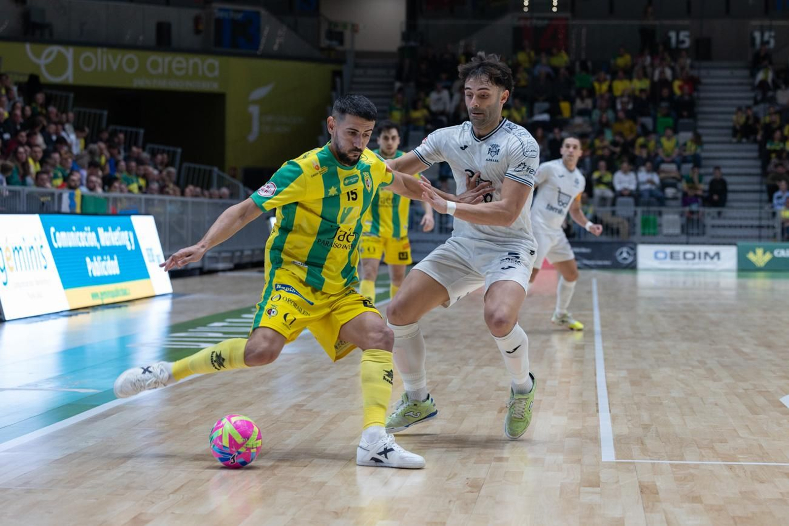 Jaén Paraíso Interior FS  4-3 Family Cash Alzira