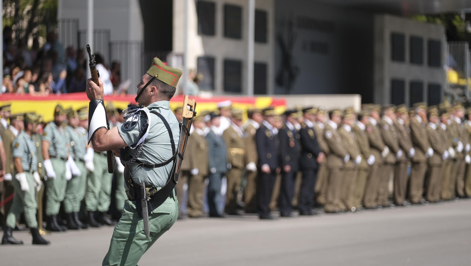 Imágenes del 102 aniversario de La Legión en Almería