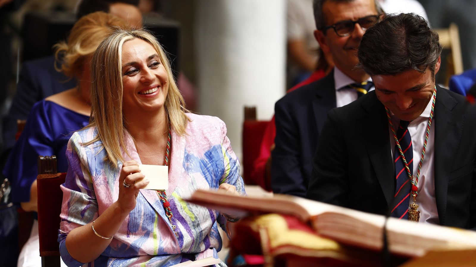 Carazo sonríe junto a Jorge Saavedra