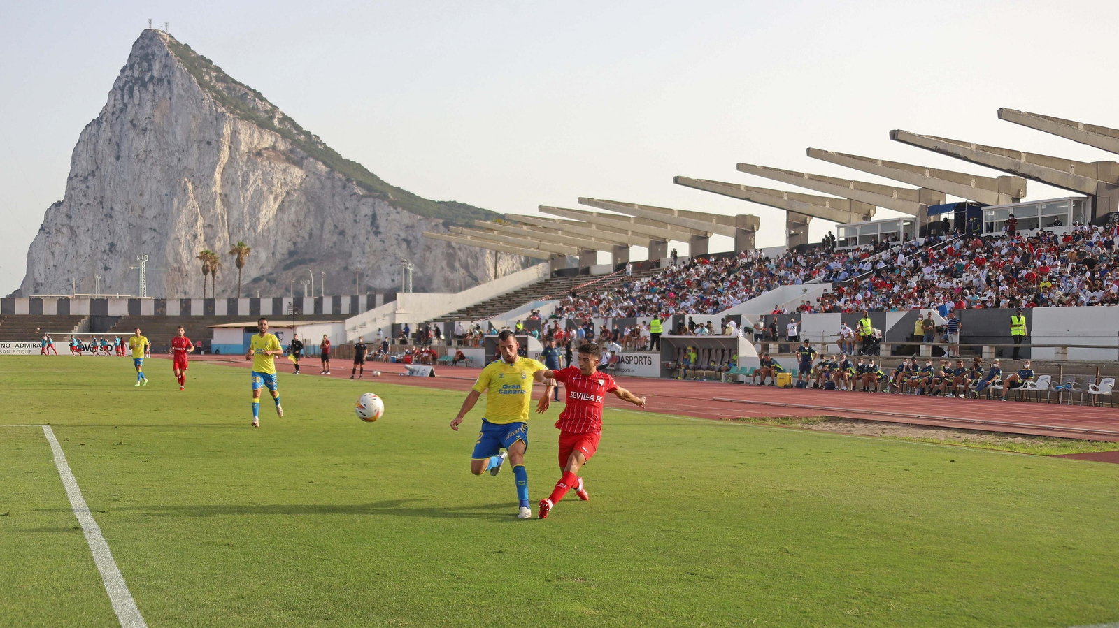 Las mejores fotos del Sevilla - Las Palmas en La Línea