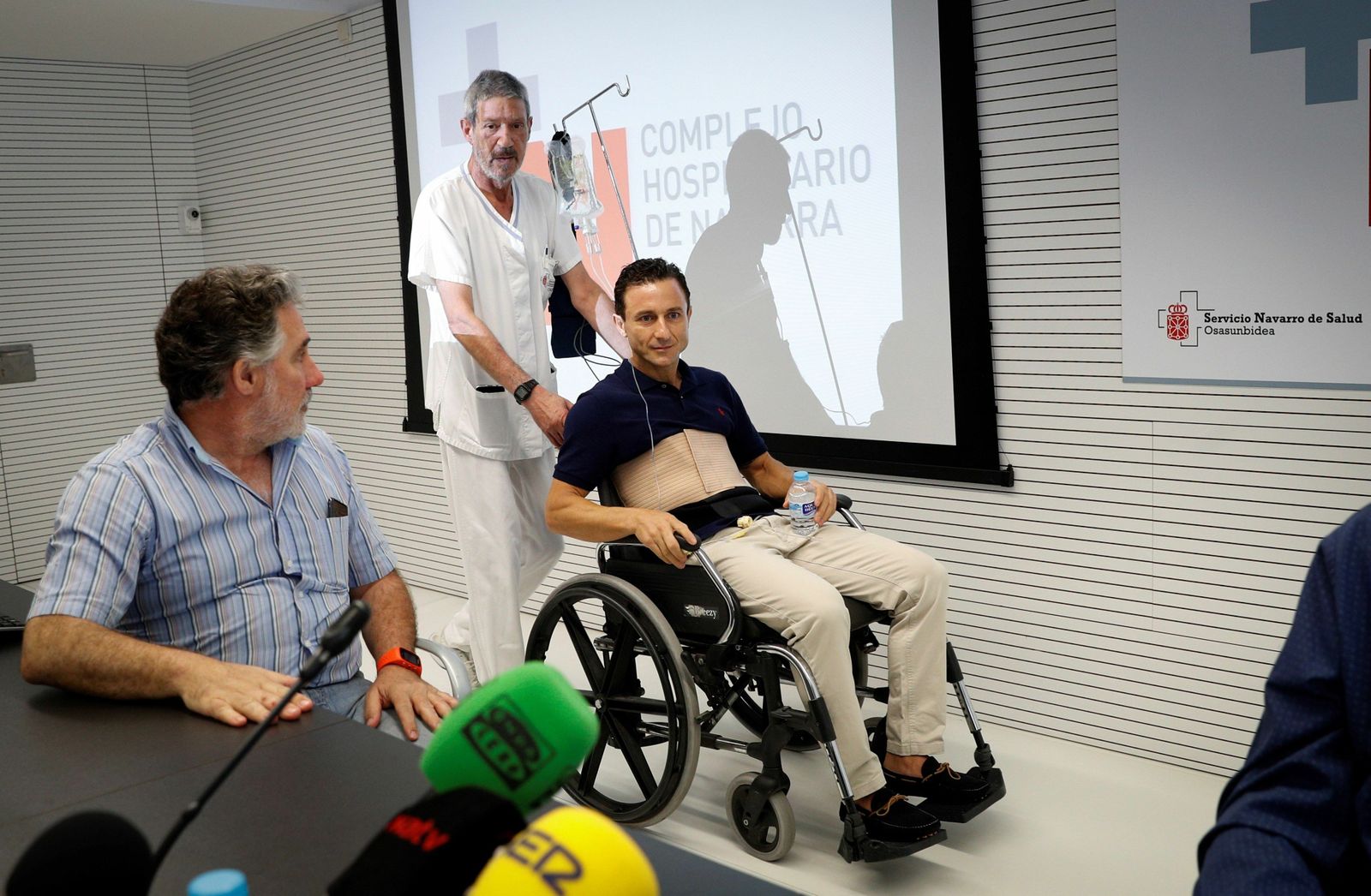 Rafaelillo, en la rueda de prensa en el Complejo Hospitalario de Navarra.
