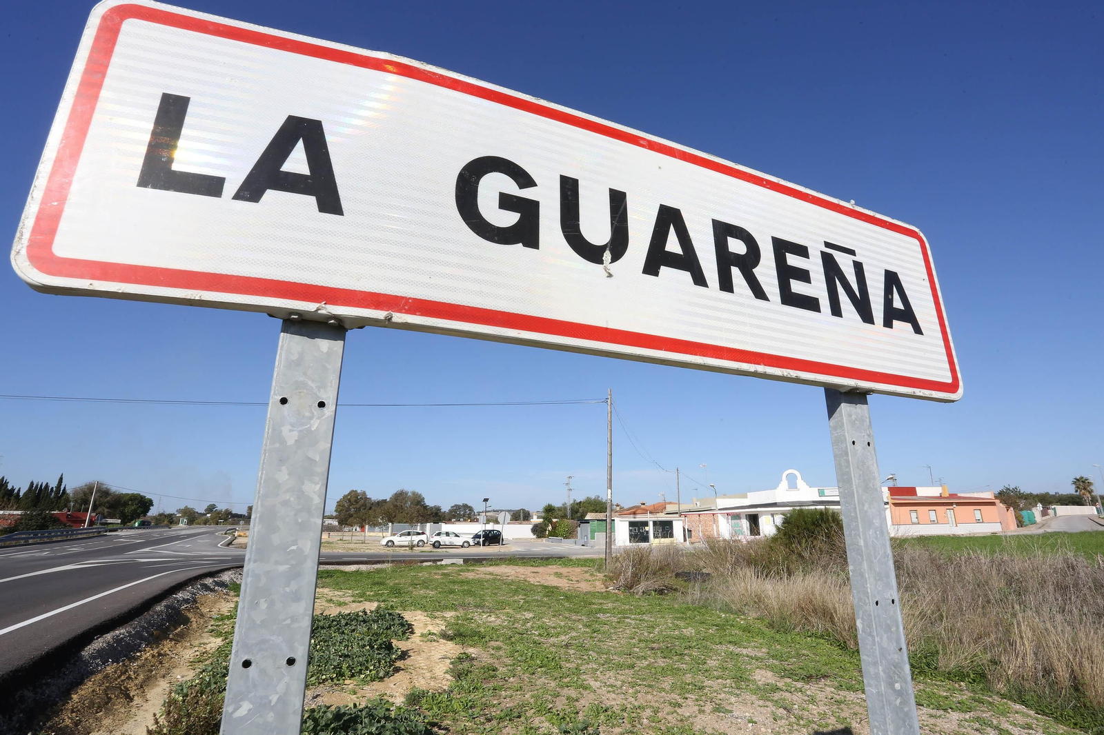 Indicativo de La Guareña en la carretera de La Barca (A-2003).