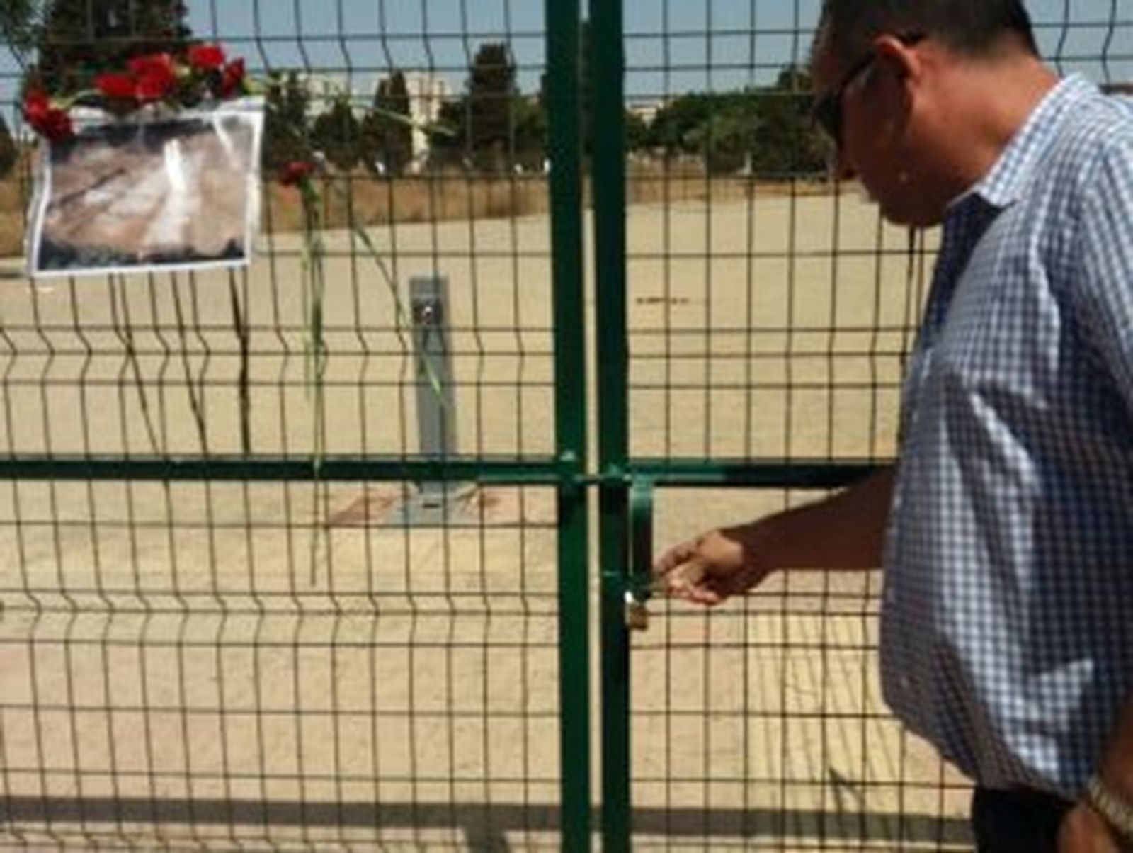 El Ayuntamiento cierra una parte del parque canino de San Rafael construido sobre una fosa