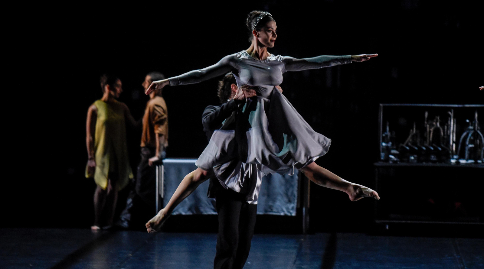 El lago de los cisnes por el Ballet Preljocaj
