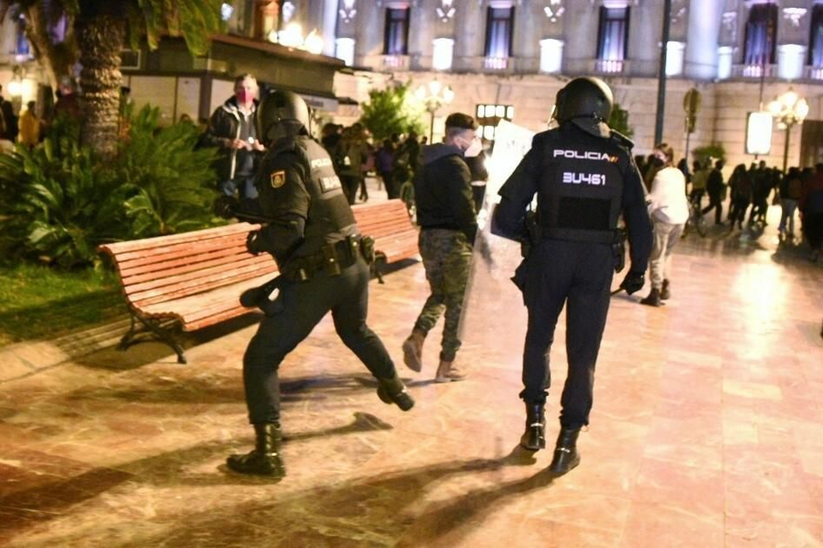 Las imágenes de los disturbios en Cataluña por el arresto de Pablo Hasel