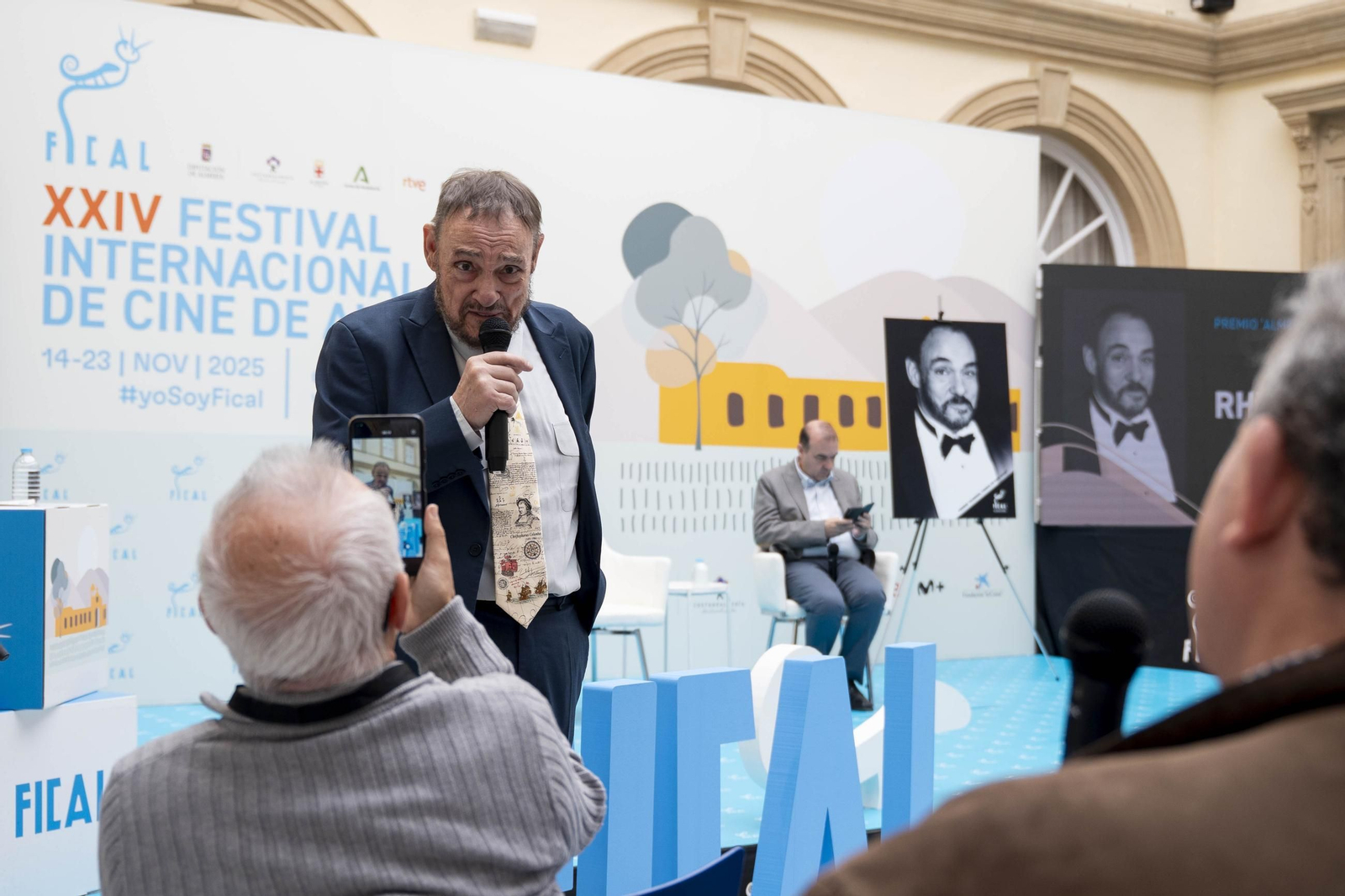 La estrella a JOHN RHYS-DAVIES luce en el paseo de la fama de Almería