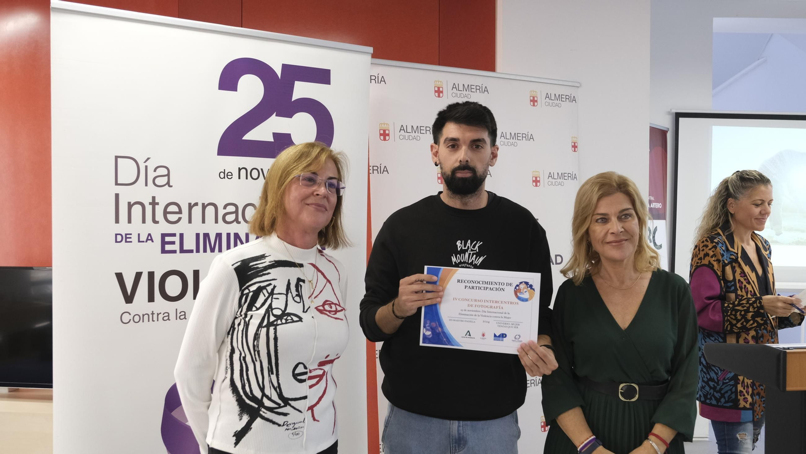Búscate en la entrega de premios de fotografía escolar contra la violencia machista