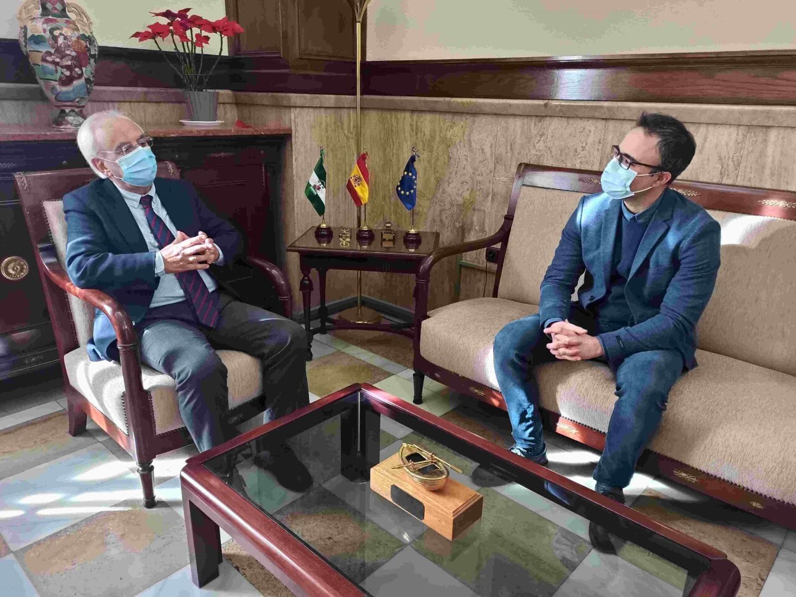 Reunión del subdelegado Manuel de la Fuente y el nuevo jefe Agricultura de la Subdelegación, Francisco Javier Fernández Abad