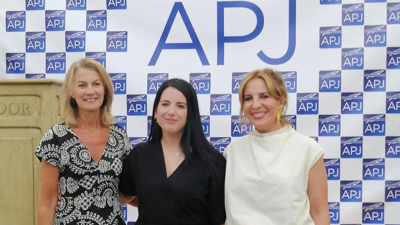 Yolanda Rosado, junto a Isabel Mora y Rocío Alfaro.