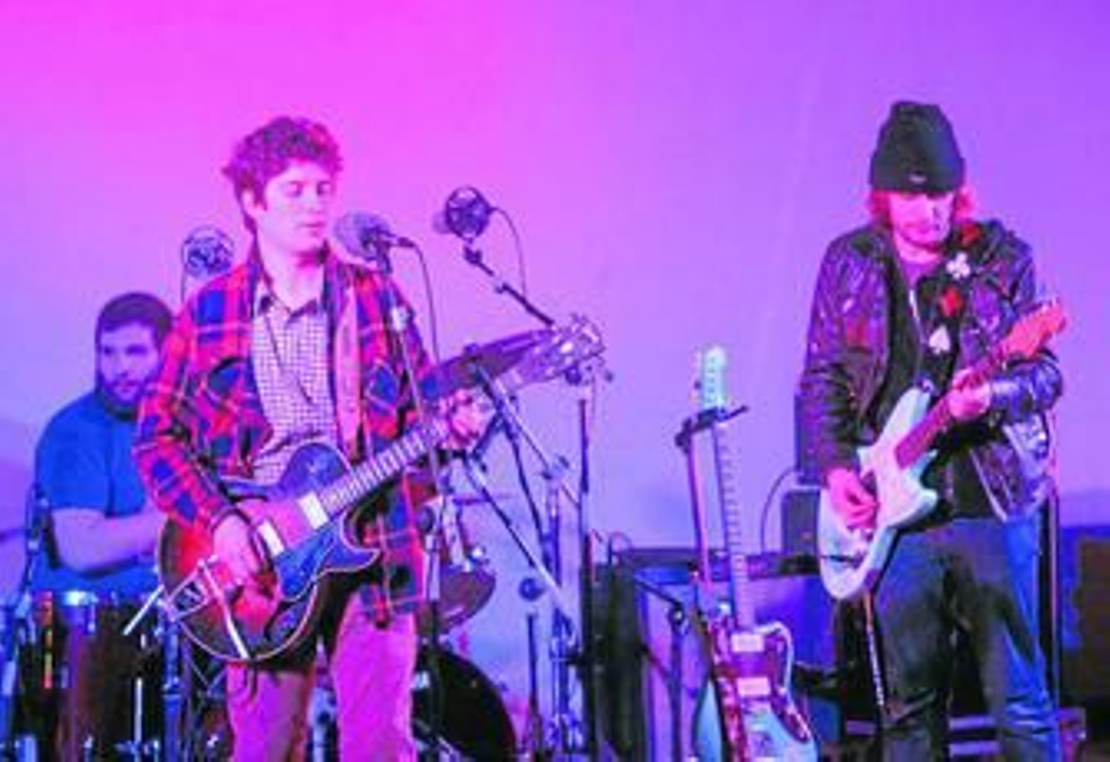 Un instante del concierto de anoche de Deer Tick en la Politécnica de Algeciras.