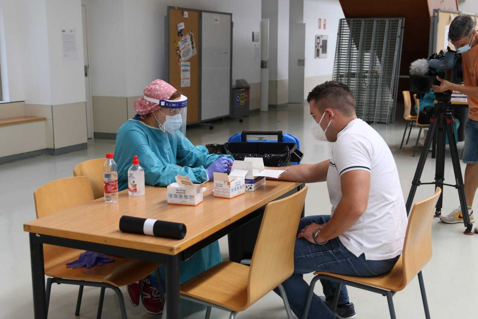 Casi 2.000 trabajadores de la Universidad llamados a realizarse las pruebas del COVID-19