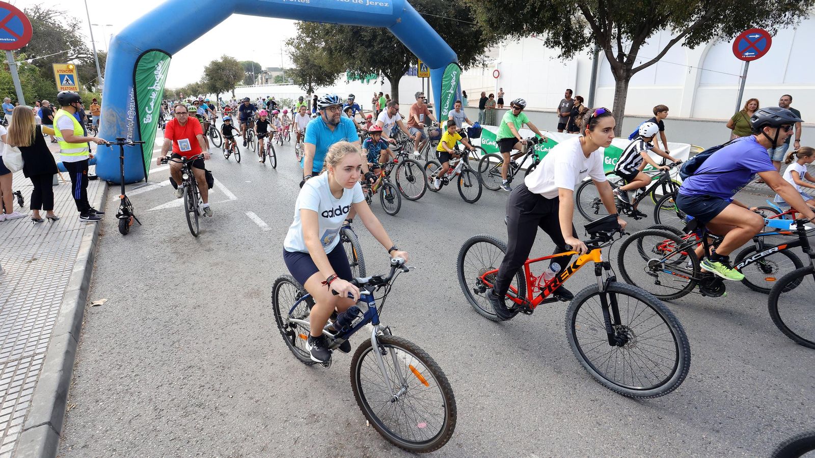 Búscate en el Día de la Bici Amistad por Jerez