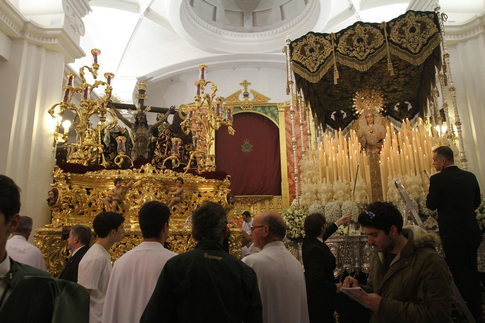 Imágenes de la Hermandad del Santísimo Cristo de la Expiración y Nuestra Señora de la Esperanza