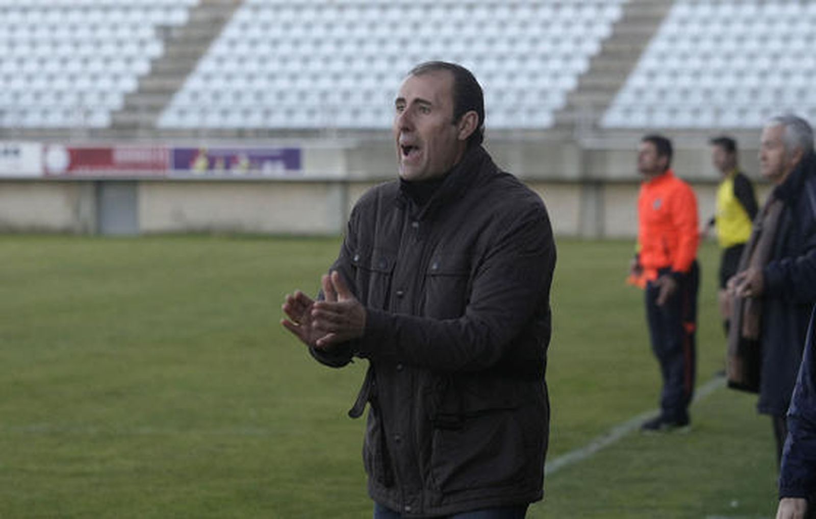 El Algeciras, que sólo logró empatar ante el Puerto Real en un ambiente enrarecido, continúa cuarto en la clasificación./Fotos:Erasmo Fenoy 

Foto: Erasmo Fenoy