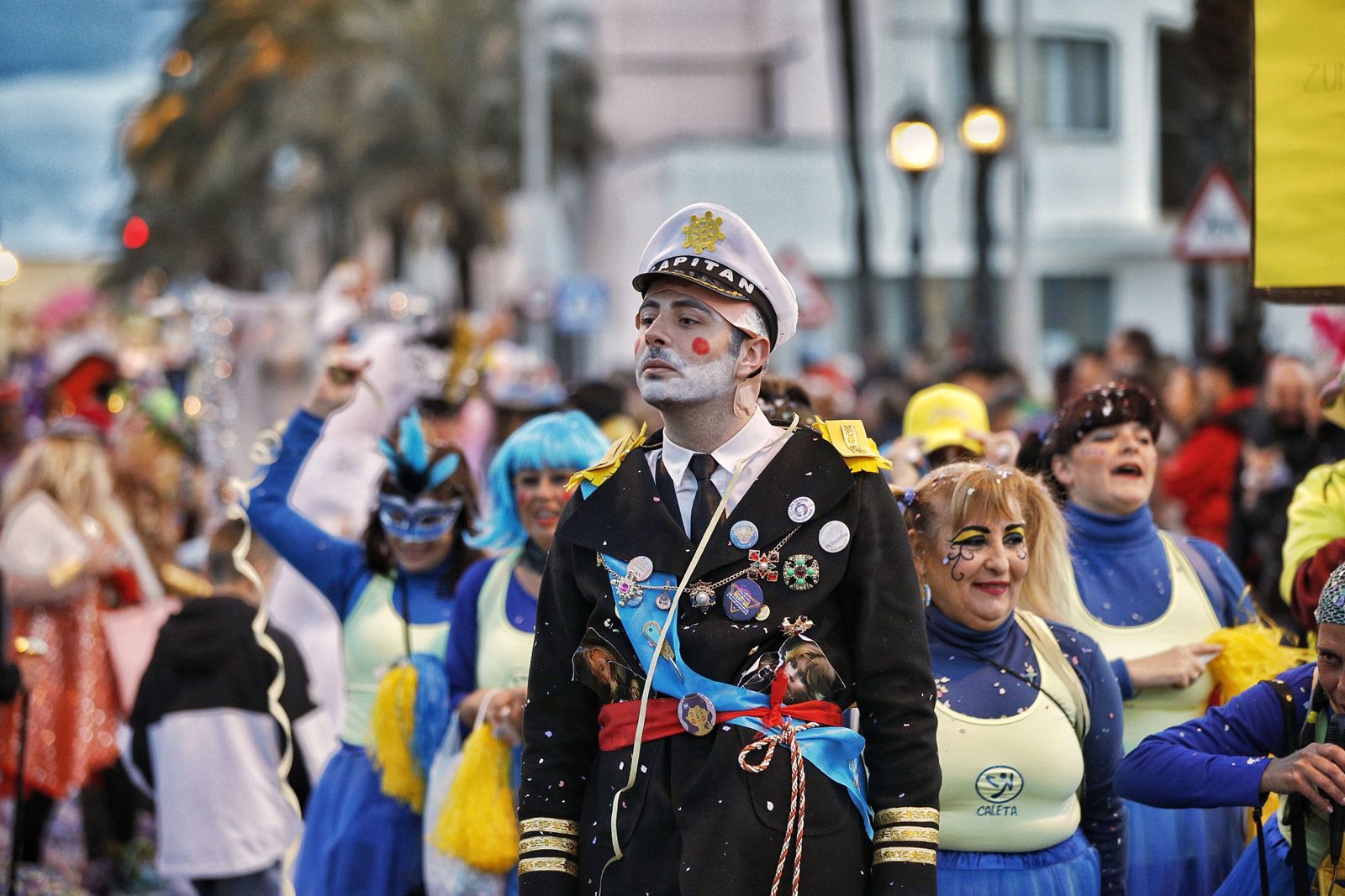La cabalgata del humo del Carnaval de Cádiz 2023, en imágenes