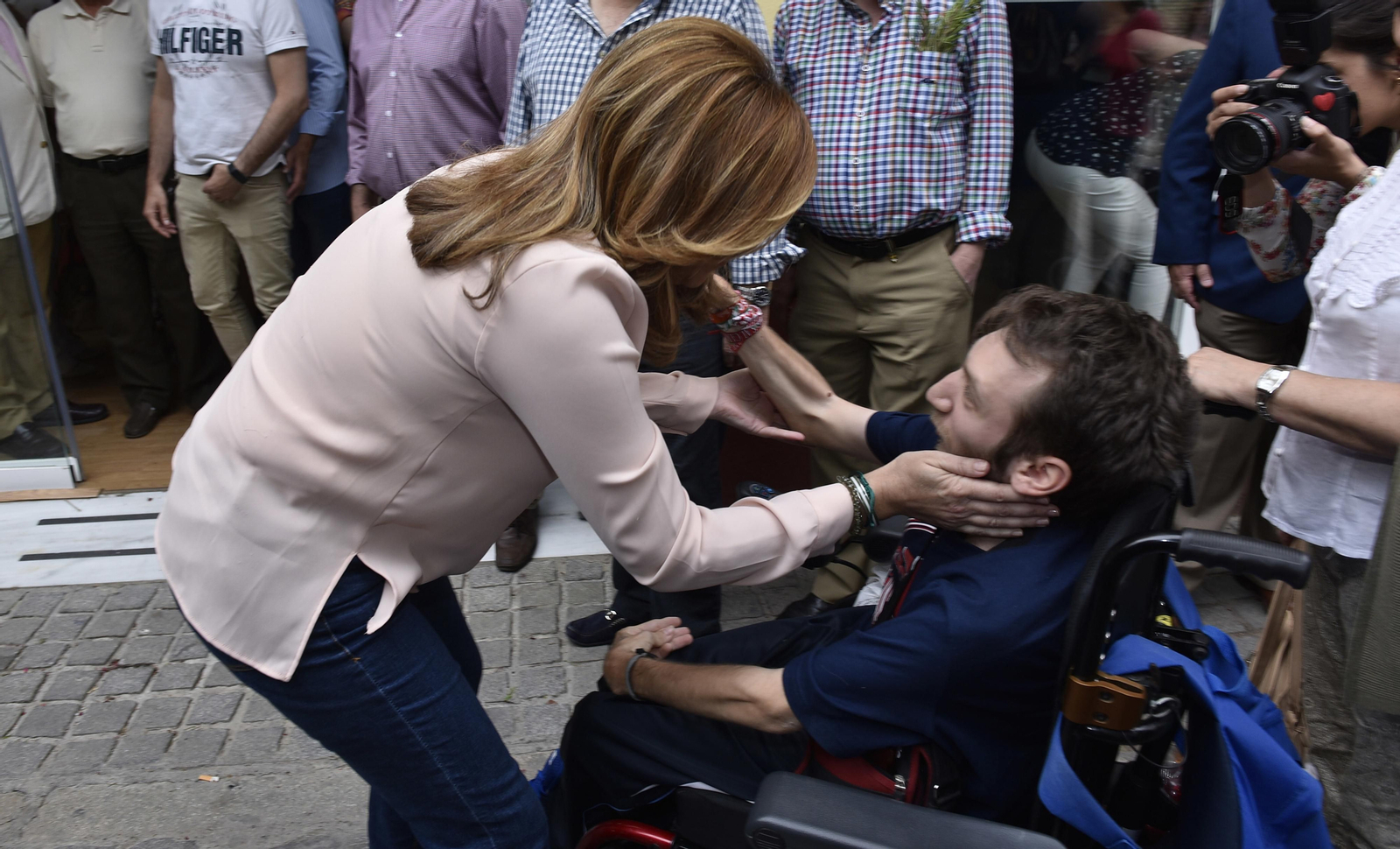 El día de la elección del nuevo secretario general del PSOE, en imágenes