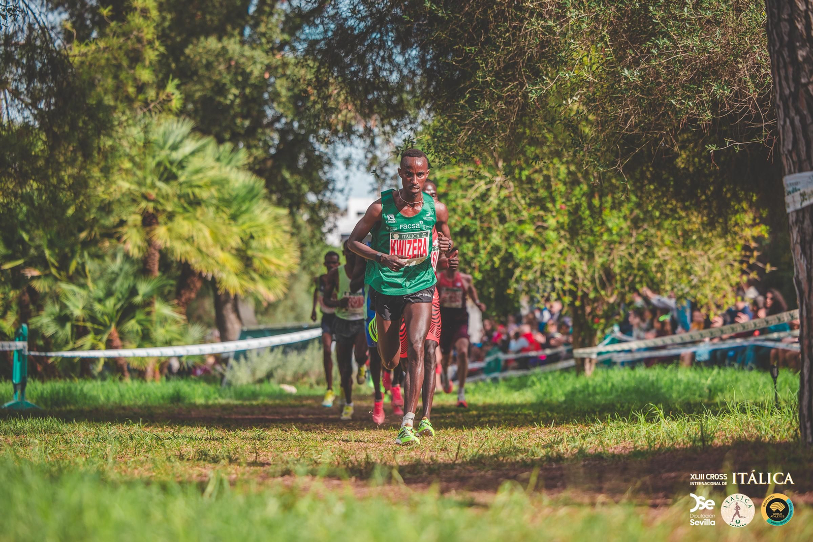 Búscate en las fotos del Cross de Itálica 2025 | 12