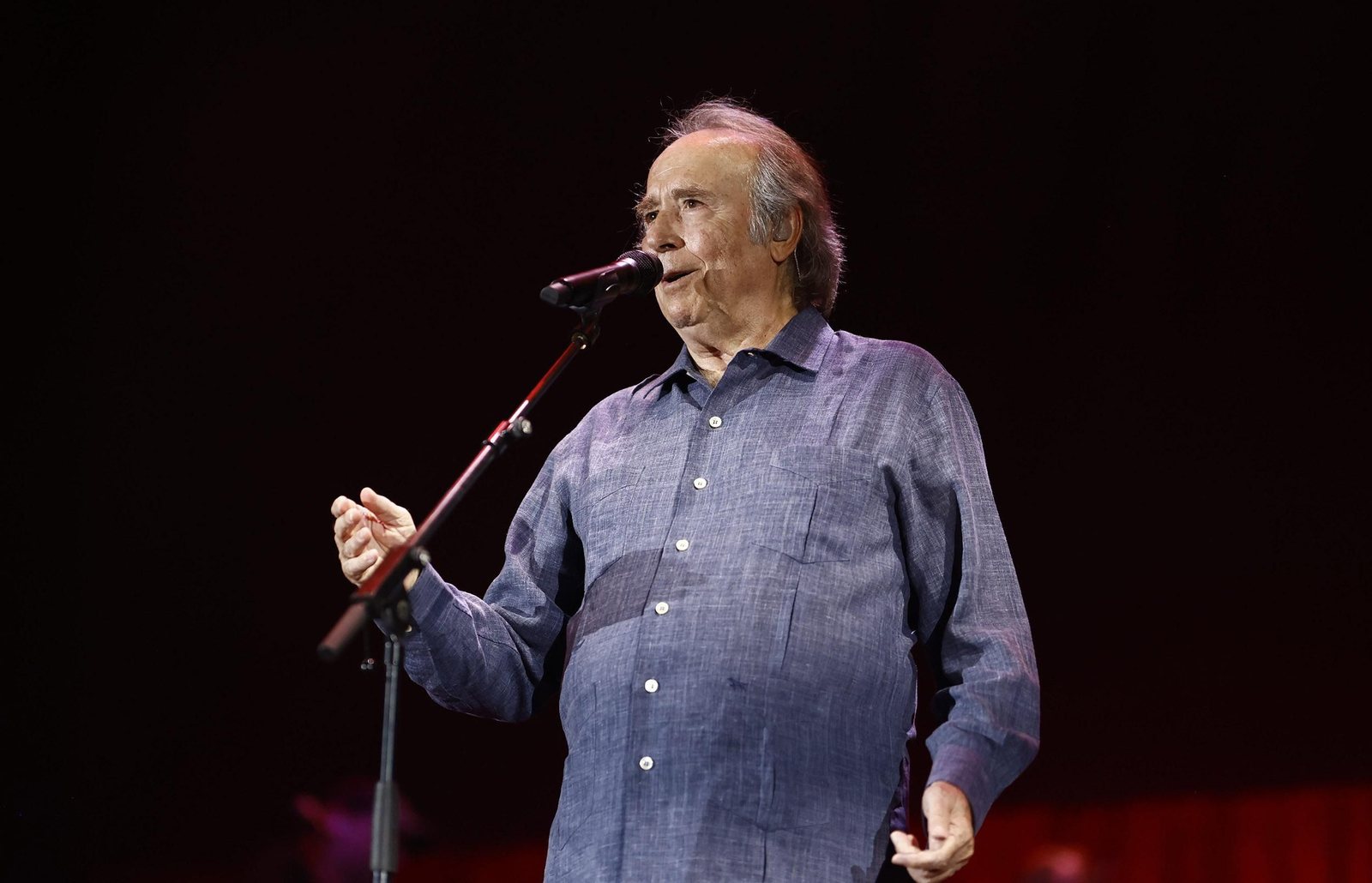 Las imágenes del concierto de Joan Manuel Serrat en Sevilla