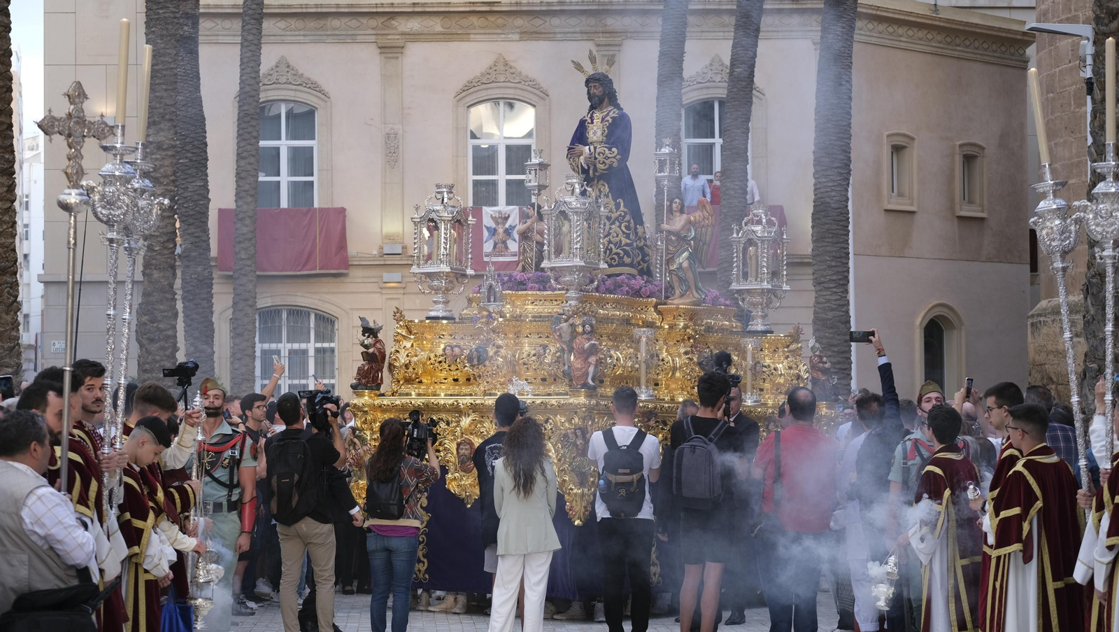 Imágenes de la salida extraordinaria de Jesús Cautivo de Medinaceli, por su 75 aniversario, Almería