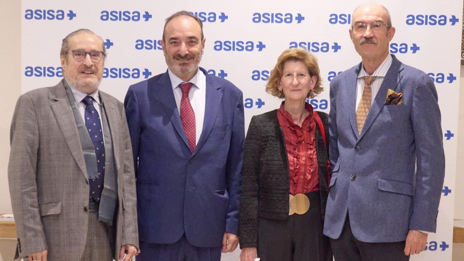 Francisco J. Rodríguez Moragues, Miguel Ángel Conde, Lola Fernández y el galardonado, el doctor Manuel Salamanca Sánchez.