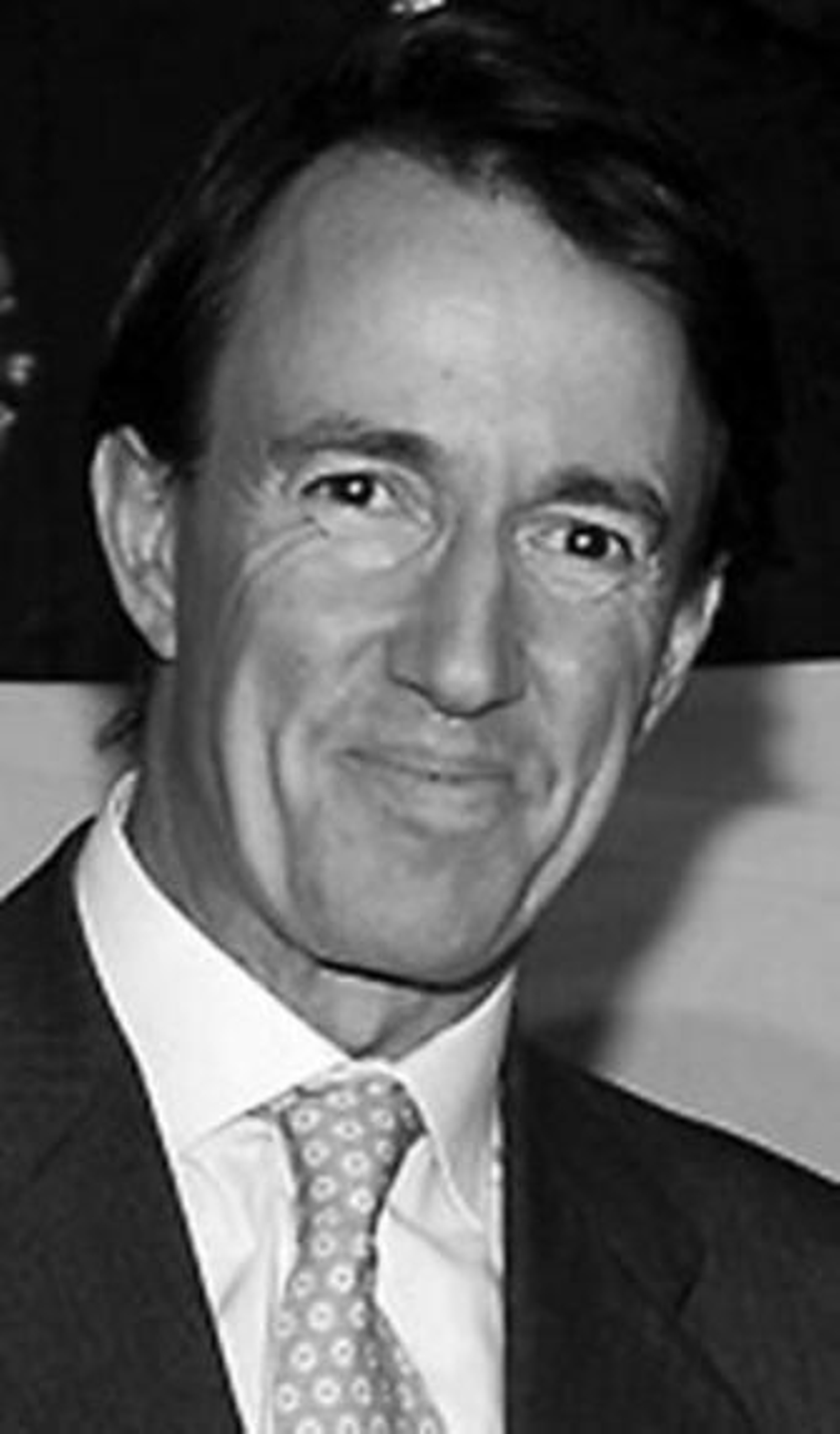 Mauricio González-Gordon.