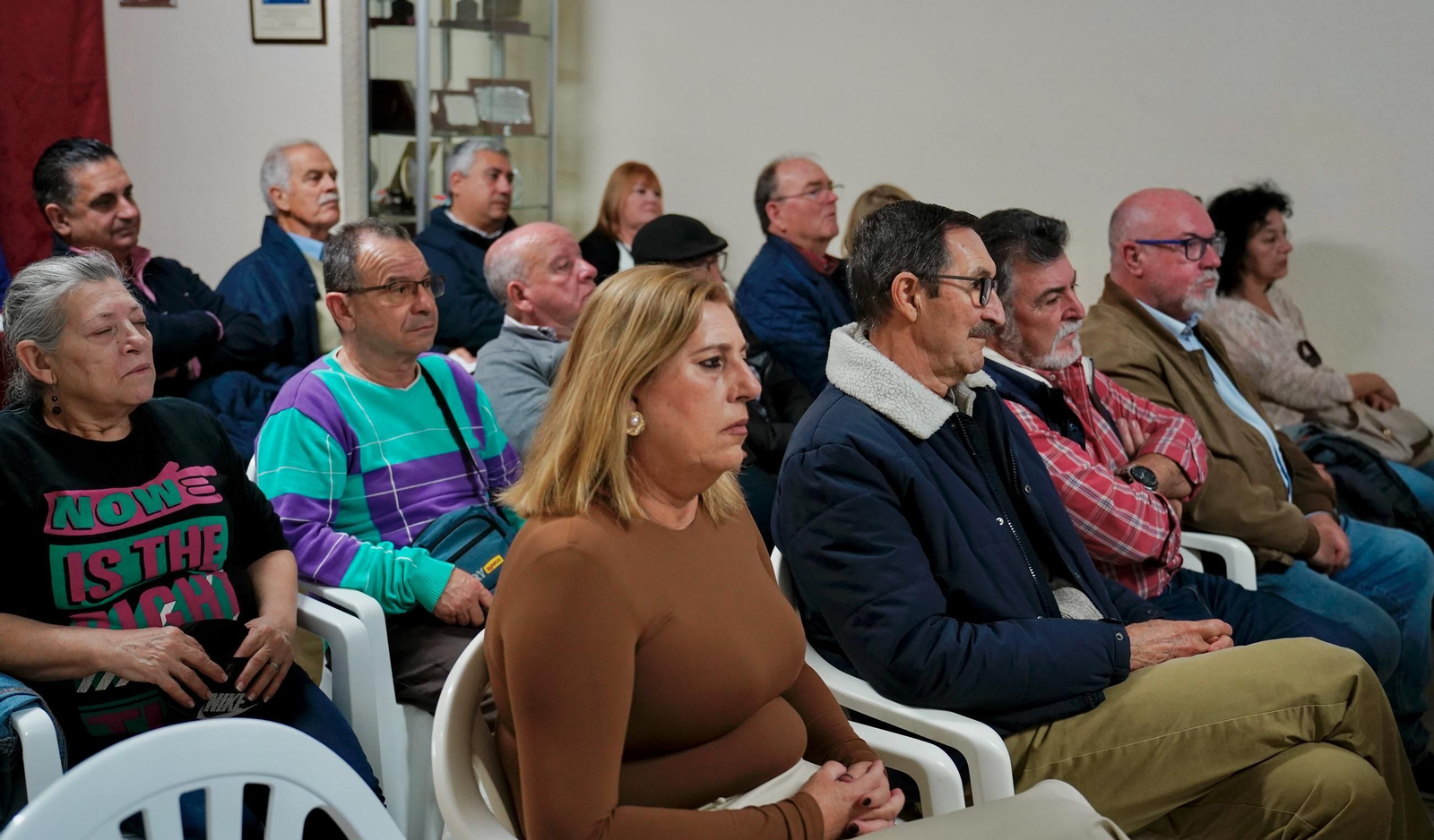 Fotos de la conferencia en Algeciras de Pablo Antonio Fernández sobre los Espacios Marítimos del Estrecho