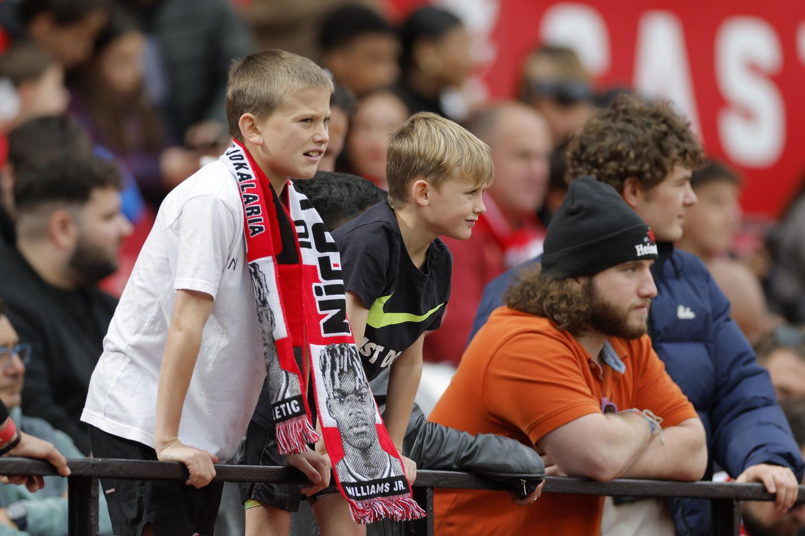 Búscate en las fotos del Sevilla fc - Athletic club