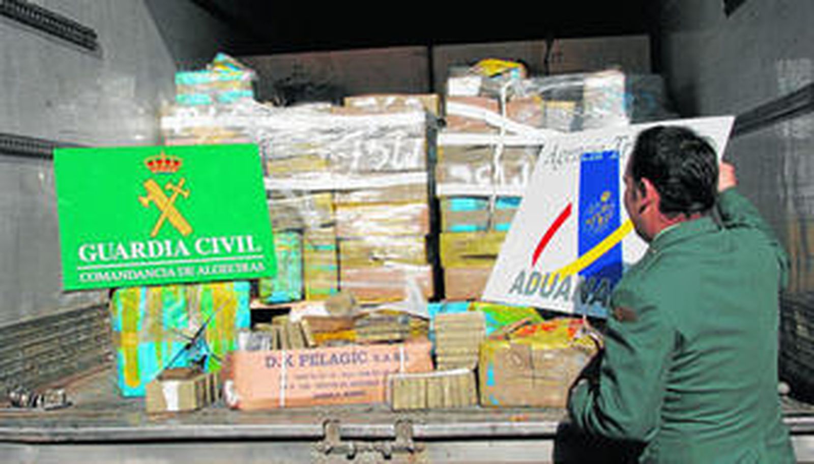 Los 26.879 kilos de hachís que ostentaban el récord desde octubre de 2005, también en el puerto de Algeciras.