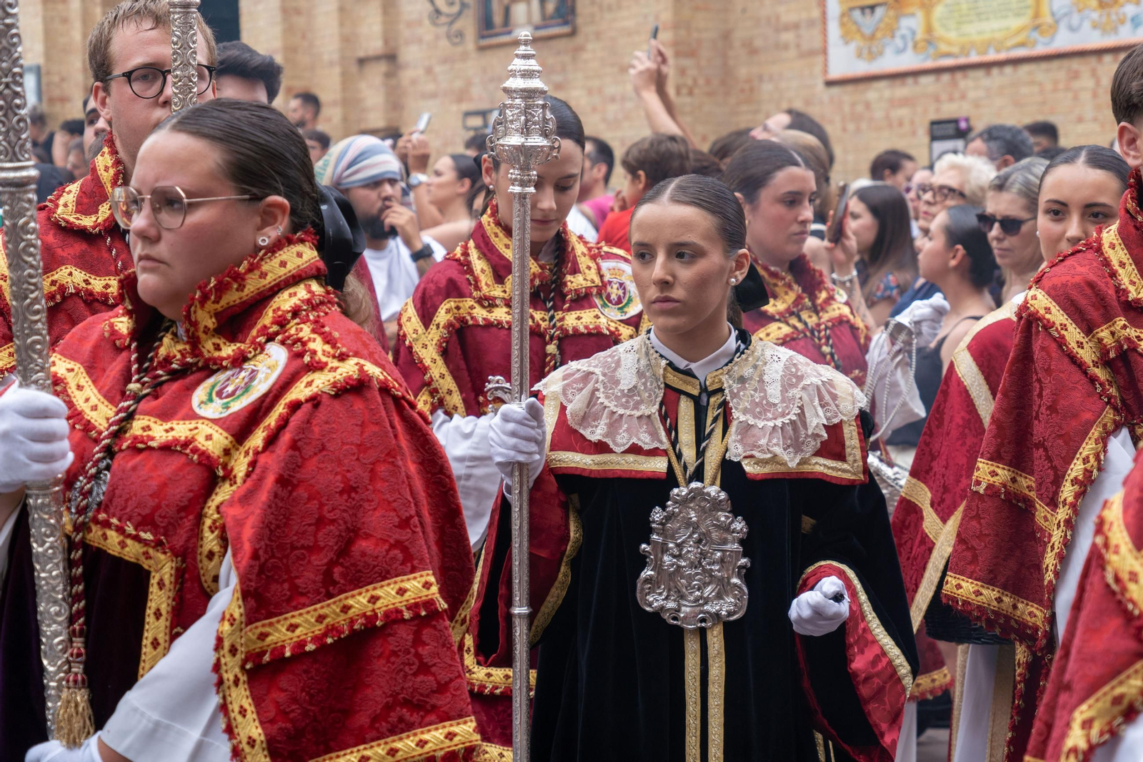 Imágenes del traslado del Cristo del Amor a la Concepción