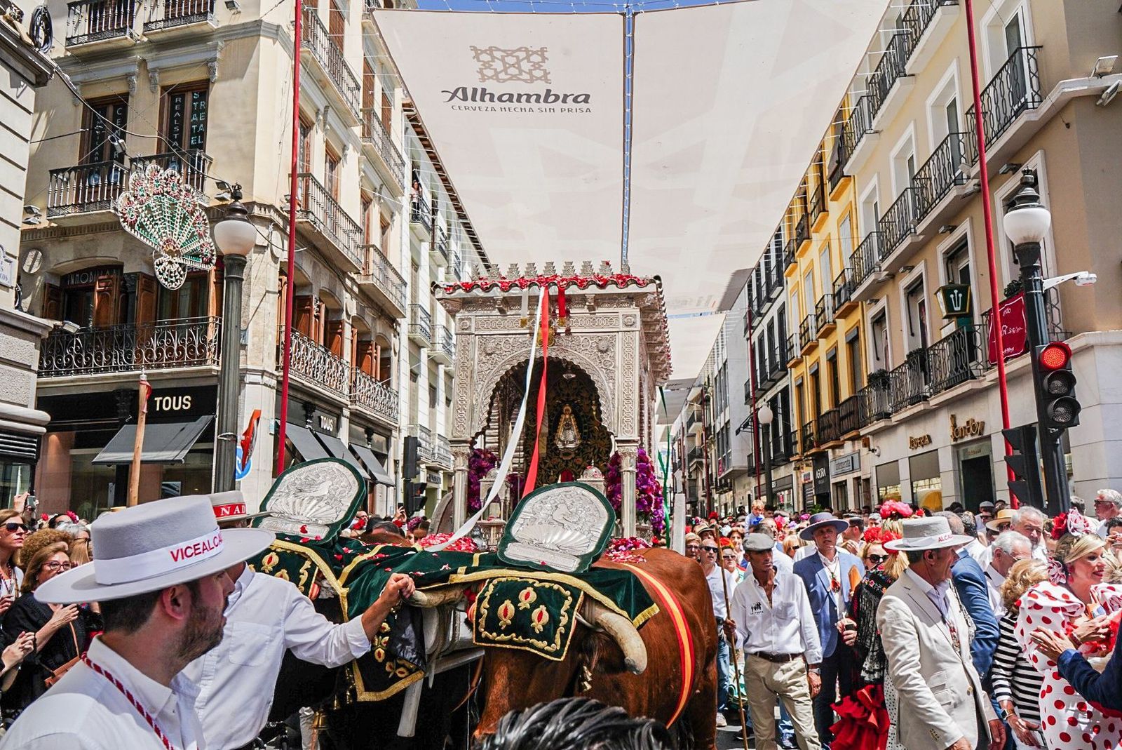 Así ha sido la salida de la Hermandad del Rocío de Granada
