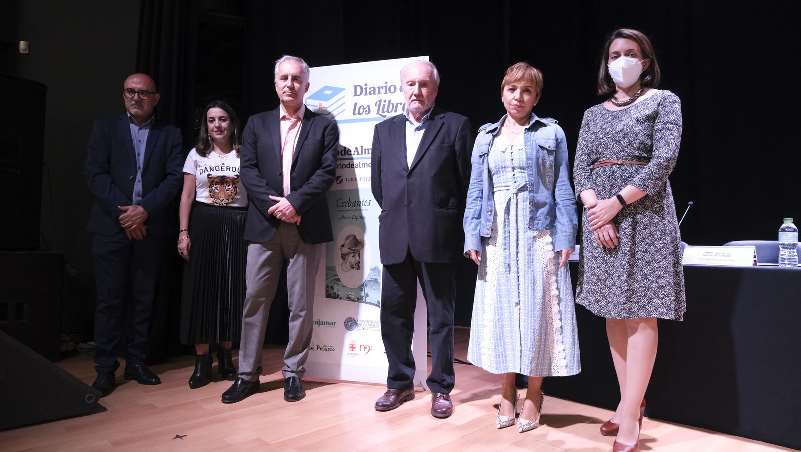 Imágenes del Diario de los Libros, con el escritor Álvaro Espina. Almería.