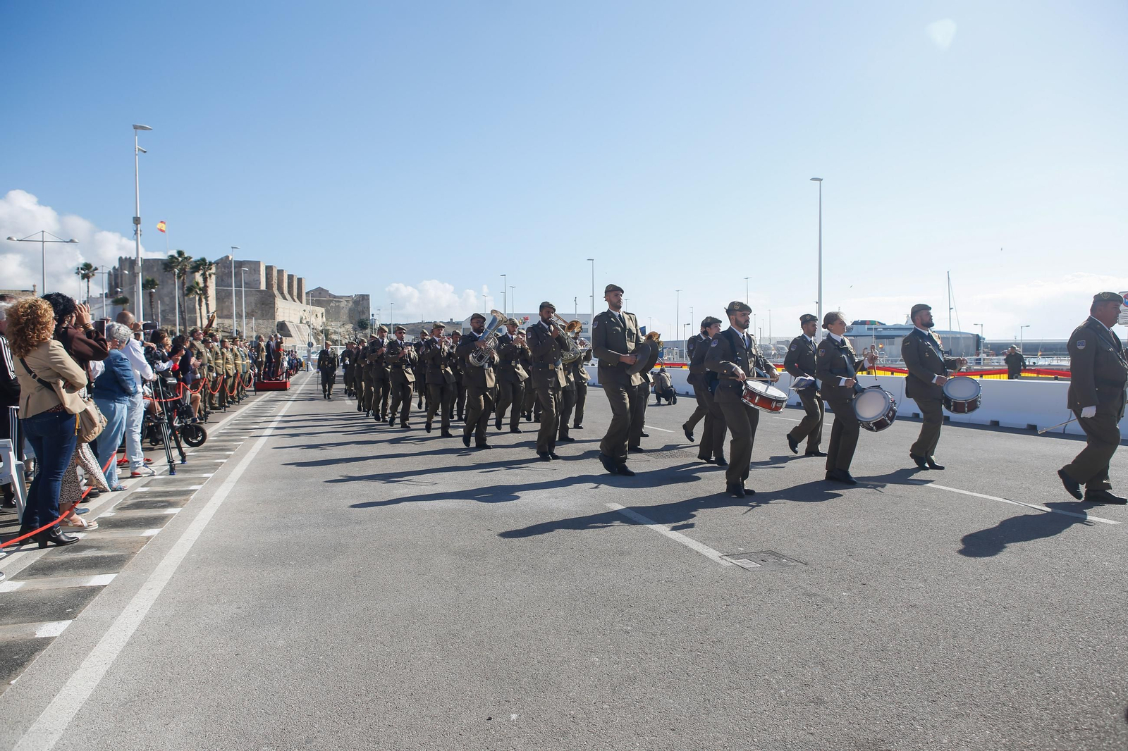 Las fotos de la jura de bandera civil en Tarifa