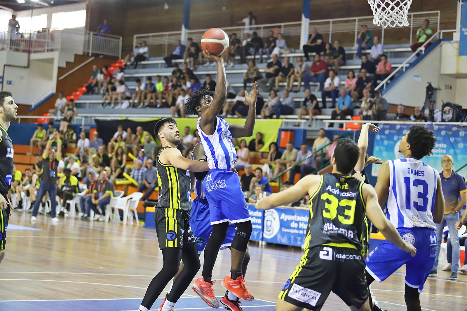 Imágenes de la Primera jornada de la fase final a LEB Plata: Huelva Comercio Viridis vs Refitel Basket Lliria