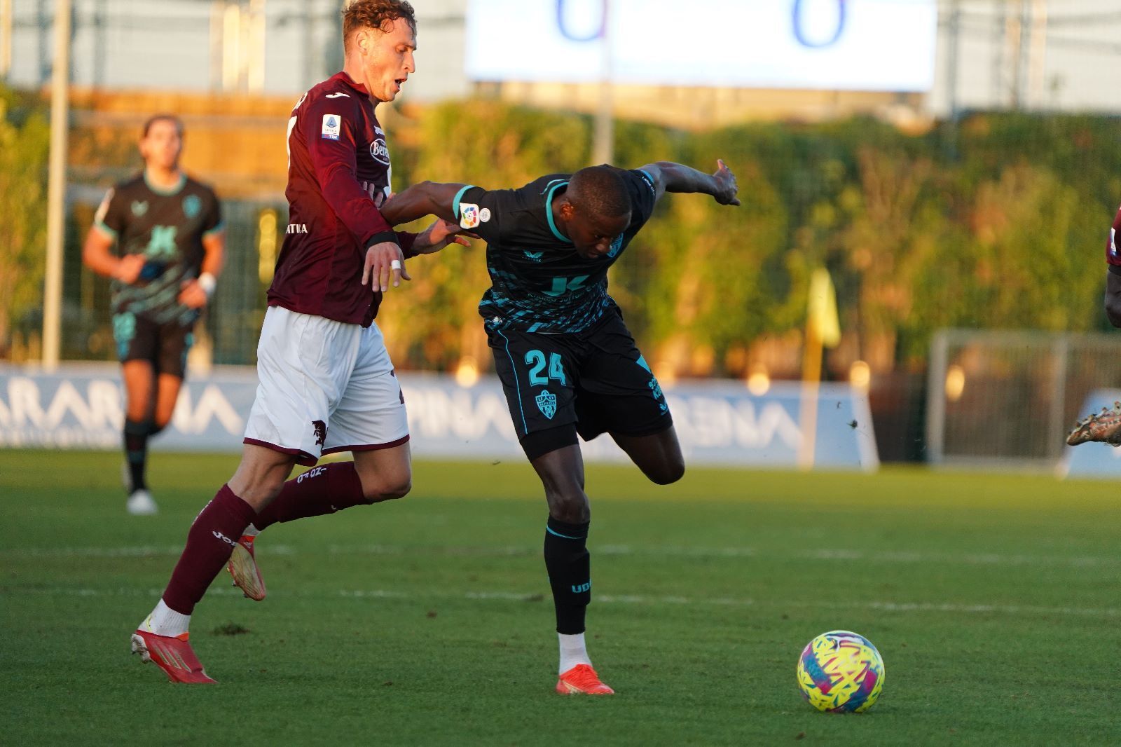 Las fotos del primer encuentro de la historia del Almería ante un rival italiano