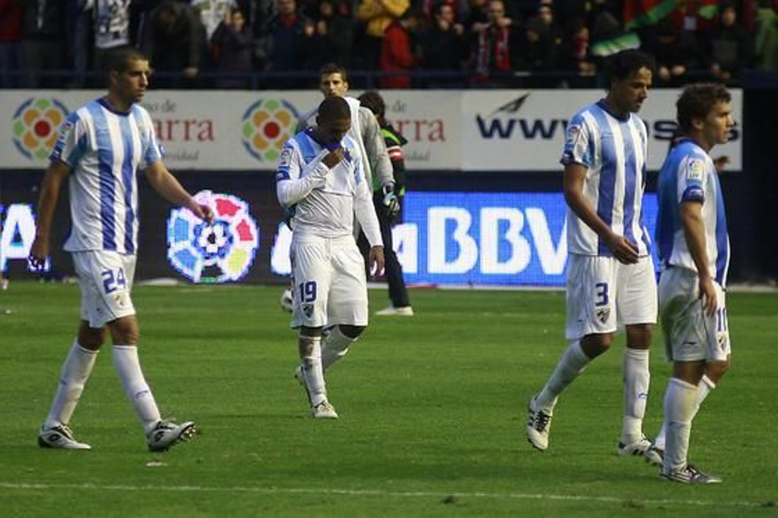 El Málaga pierde 2-0 en su visita al Reyno de Navarra. / Punto Press