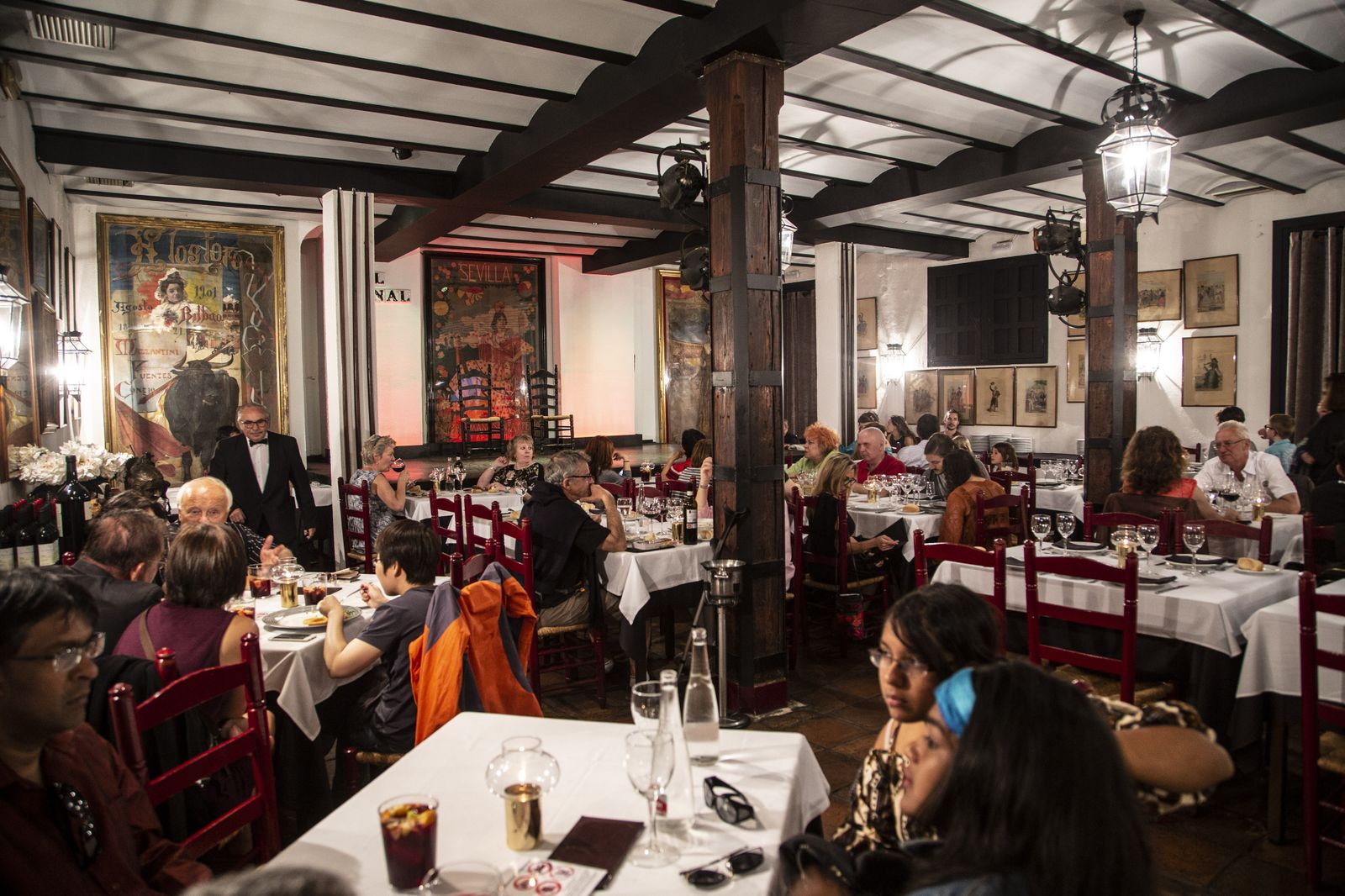 Ambiente en el restaurante de Tablao El Arenal.