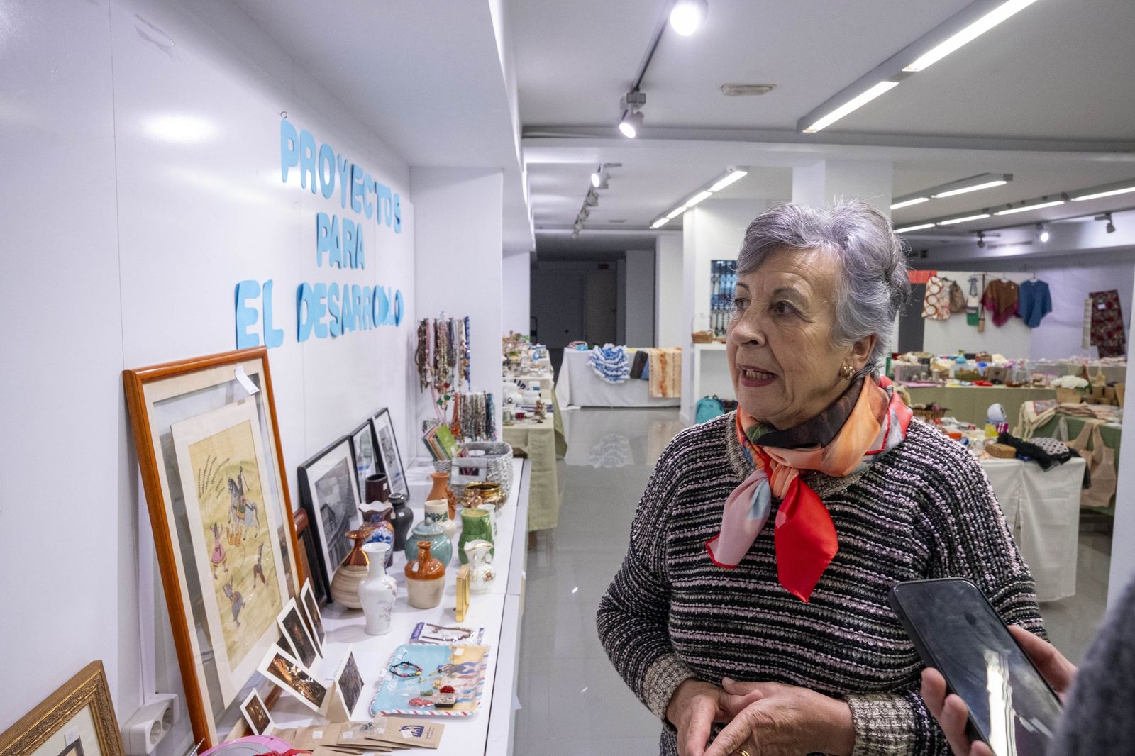 Un mercadillo que late por los demás: la solidaridad toma el Paseo de Almería