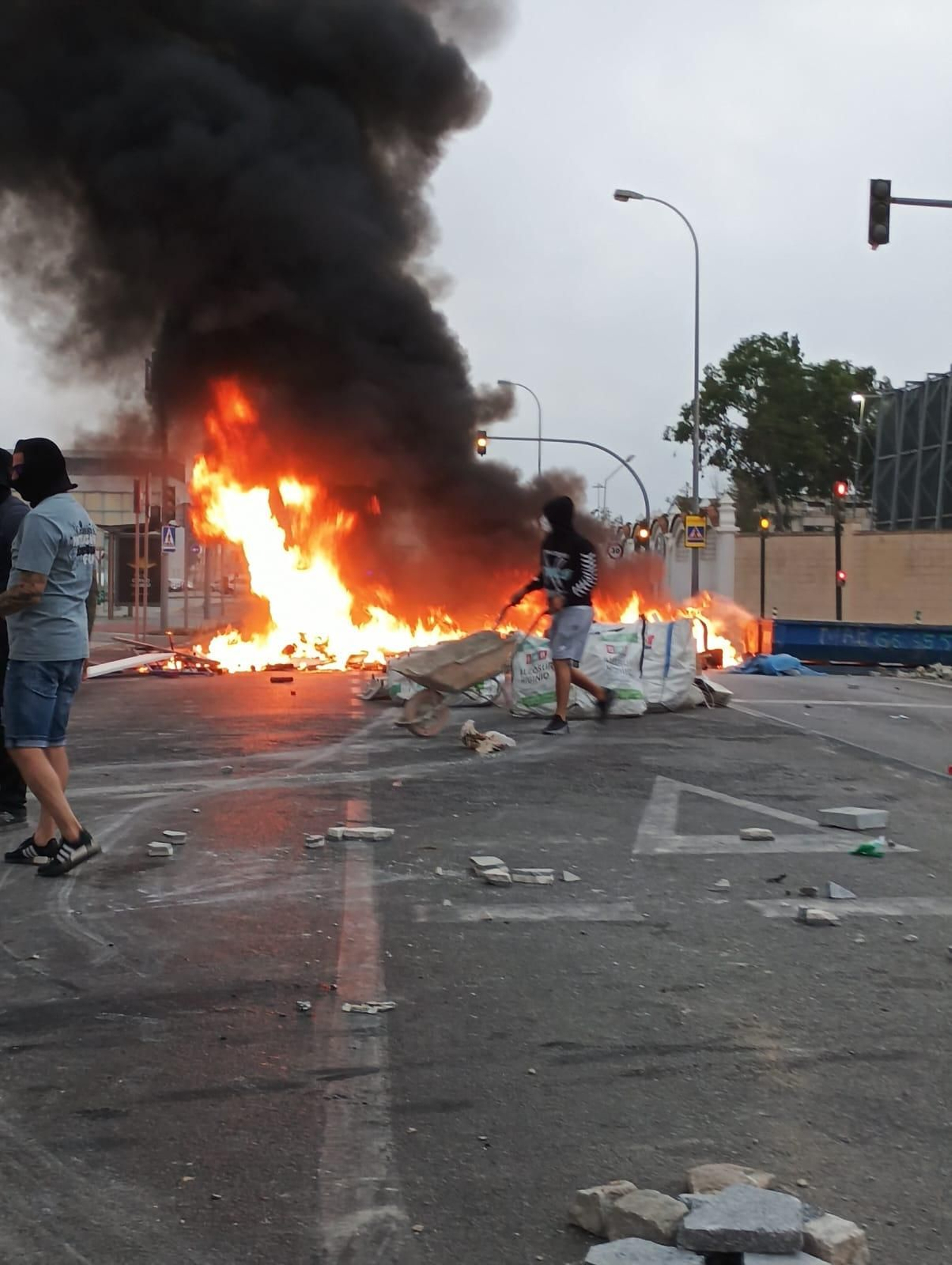 Imágenes del primer día de huelga del metal en Cádiz