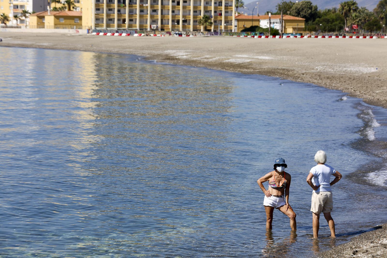 La playa de Huelin, en Málaga capital, en el cuarto día de la fase 1